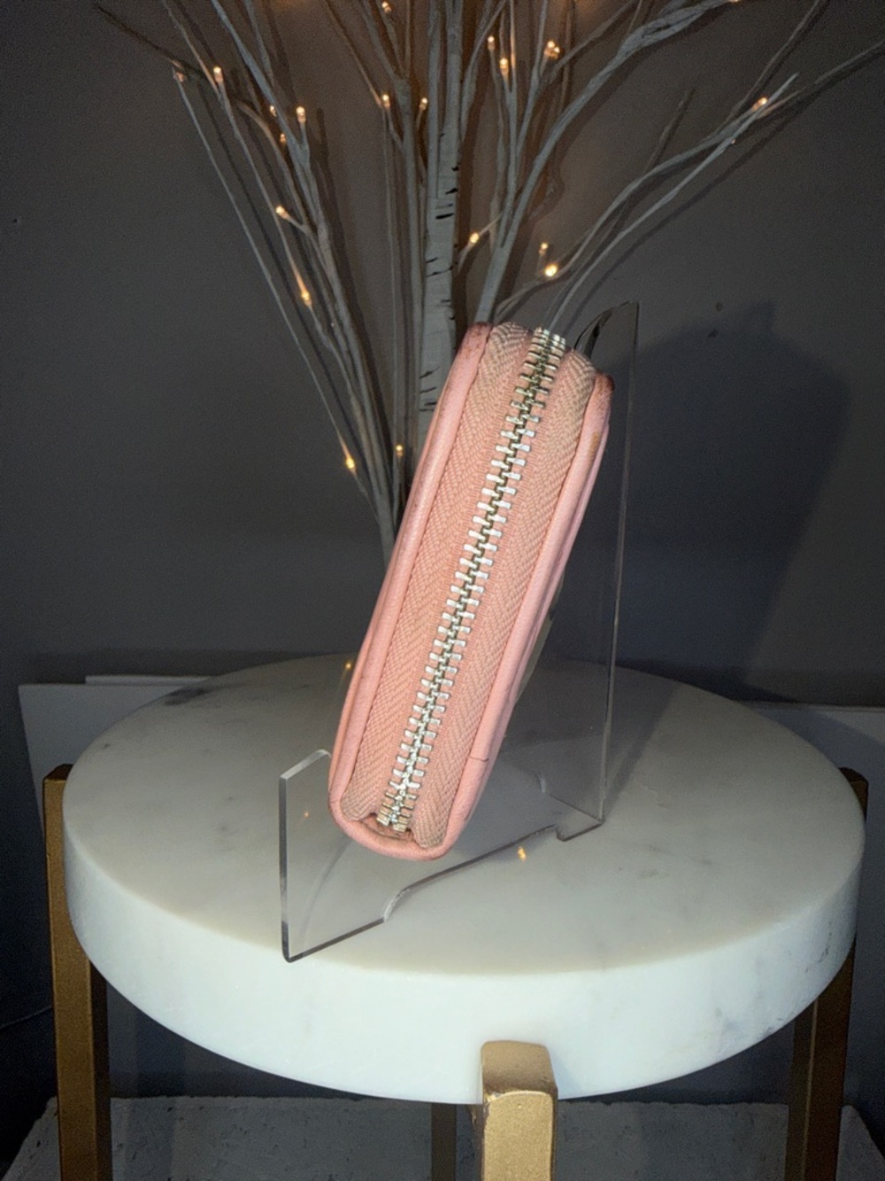 Coach GUC pink pleated leather zip around Wallet. Inside zip , 16 card slots - Picture 2 of 8